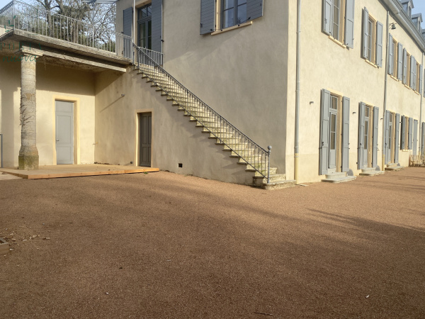 Offres de location Rez de jardin Charbonnières-les-Bains 69260